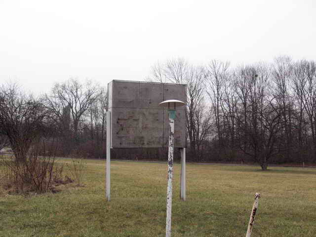 Park Layne 69 Drive-In - 2006 Photo (newer photo)